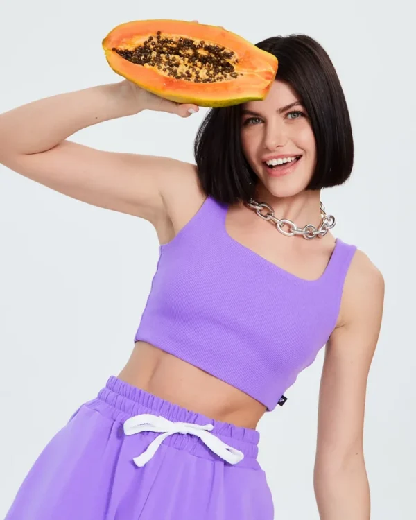 Violetinė moteriška palaidinė be rankovių