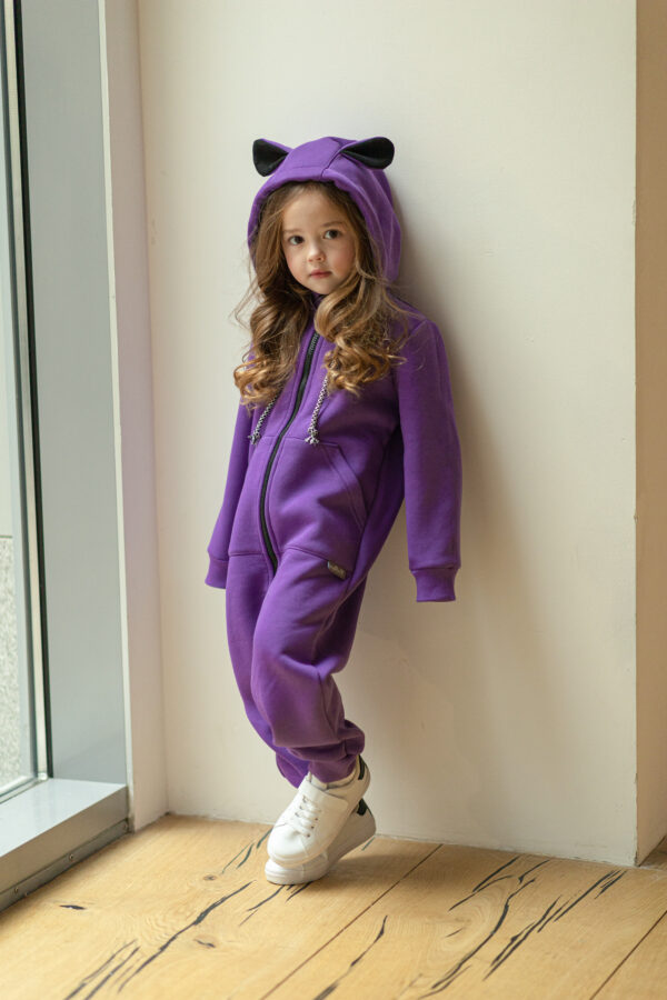 Mamos dukros violetinis kostiumas